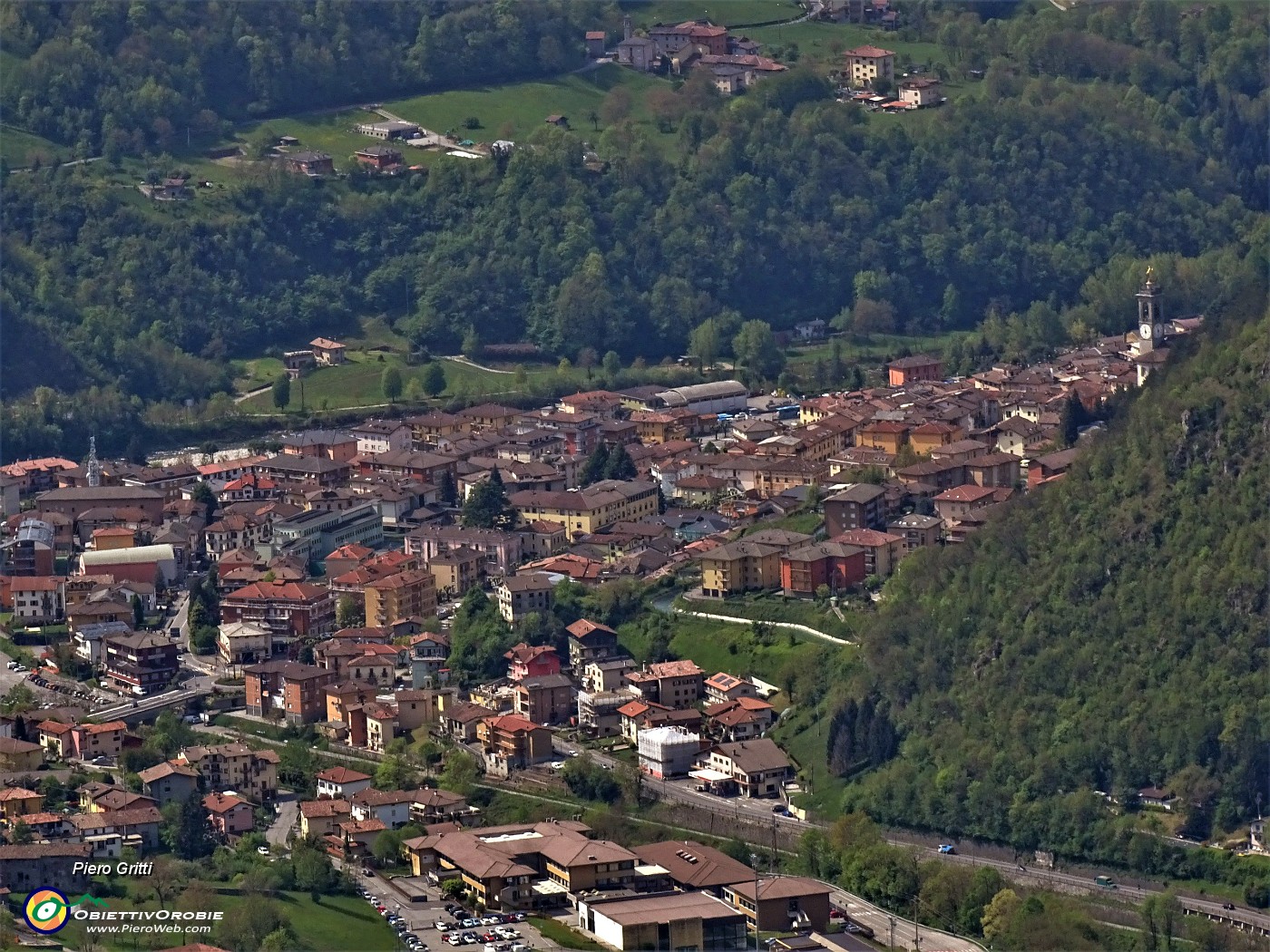 37 Zoom su Zogno.JPG -                                